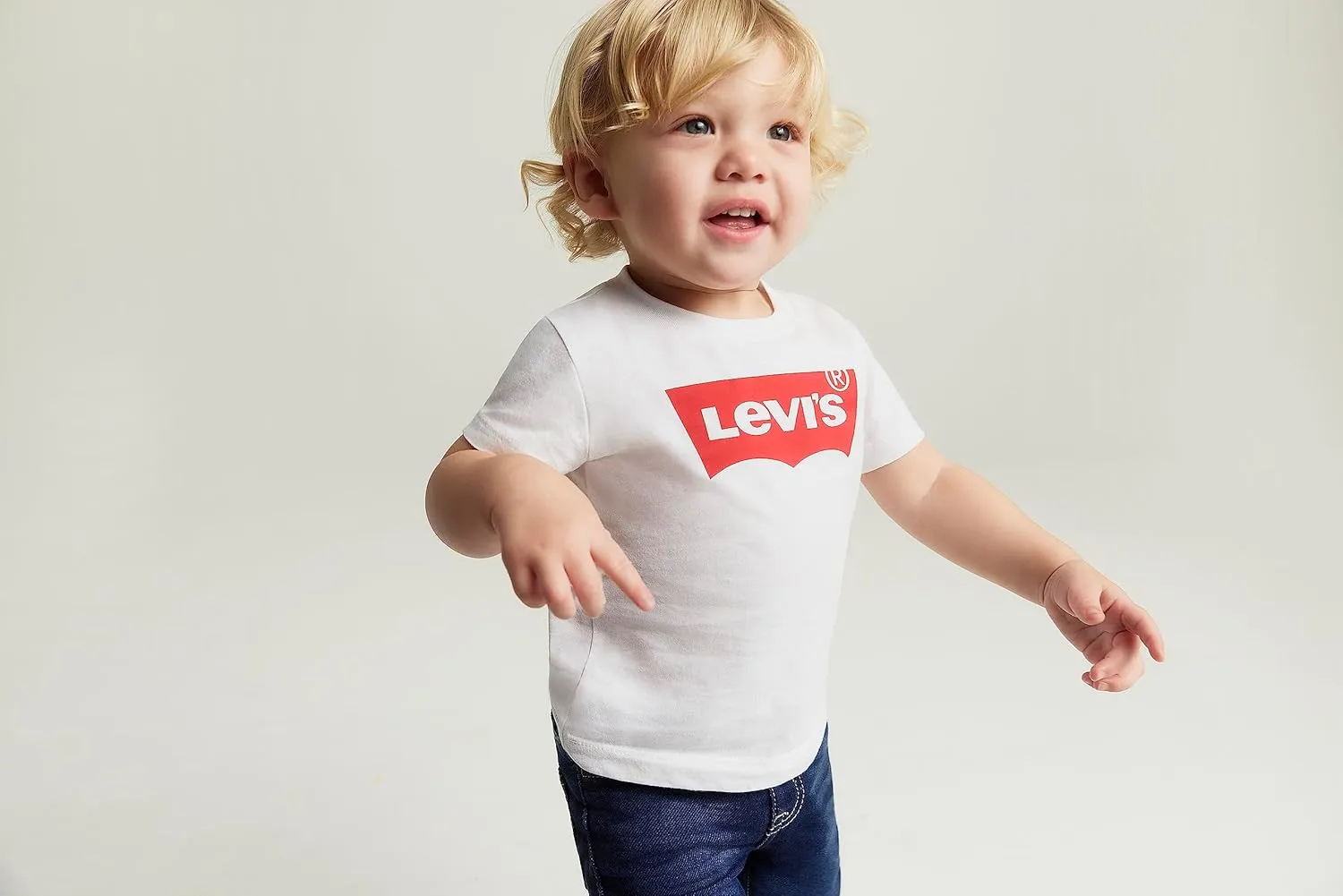 Levi's Boys' Classic Batwing T-Shirt