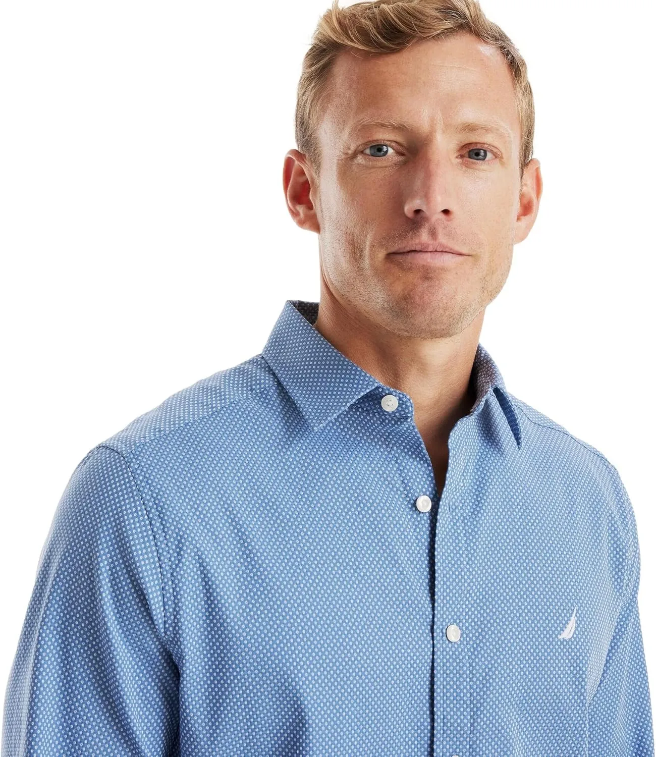 NAUTICA Men's Classic Fit Long Sleeve Button Down Shirt